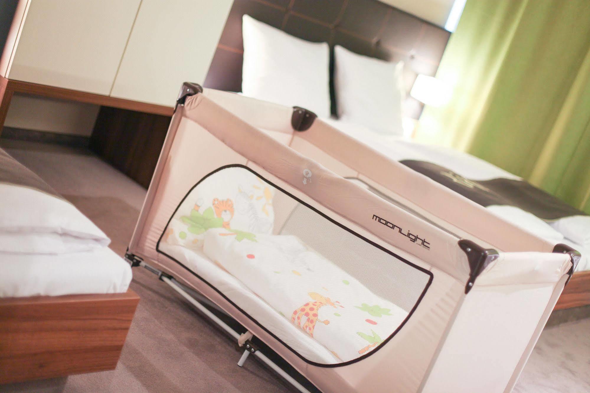 Riku Hotel Neu-Ulm Zewnętrze zdjęcie